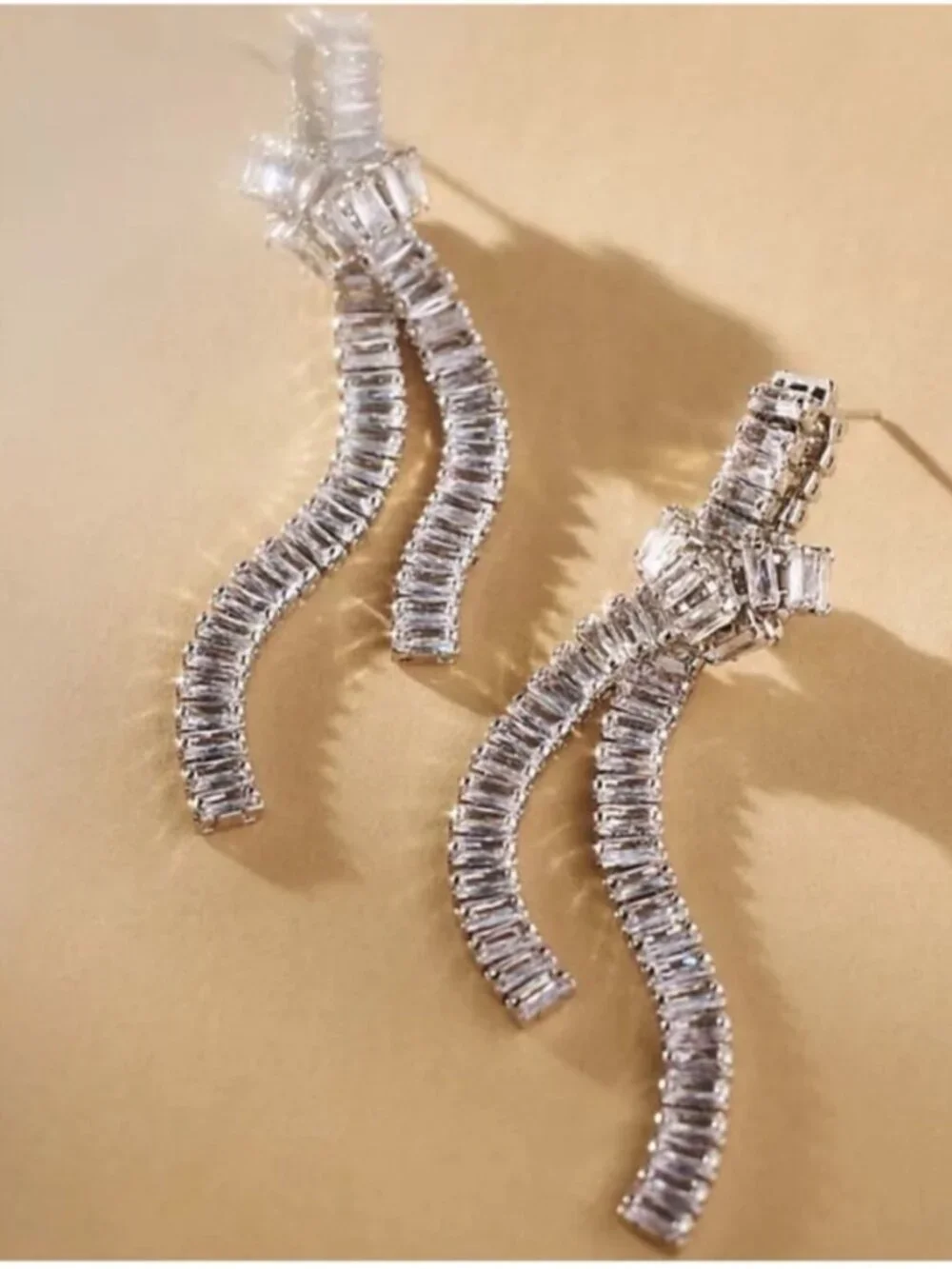 New! Rae Drop Silver Earrings (1049) NWOT